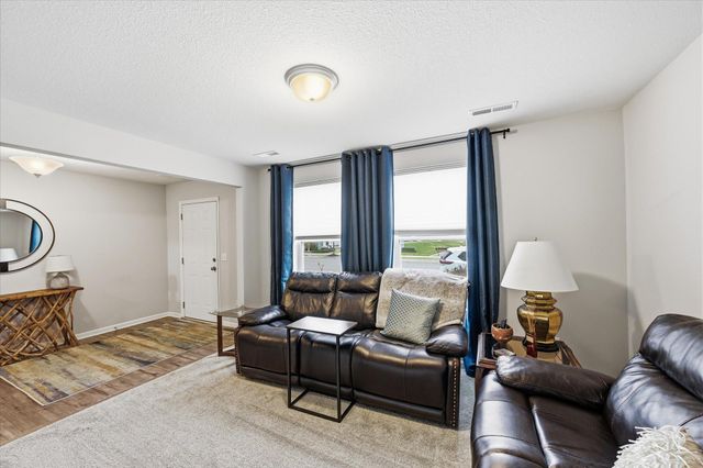 775 Midtown Lane, New Brighton, MN 55112