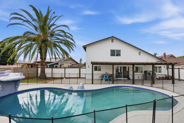 1668 Spanish Oak Pl, El Cajon, CA 92019