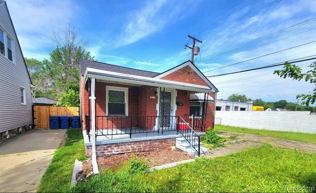 13505 Saint Andrews Avenue, Warren, MI 48089