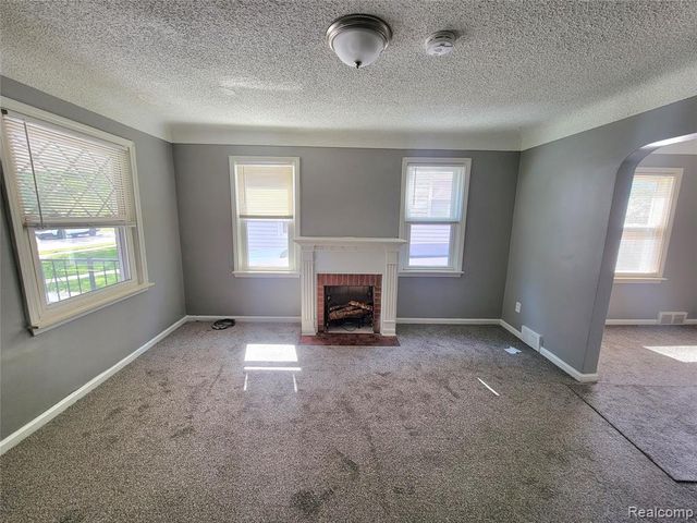 13505 Saint Andrews Avenue, Warren, MI 48089