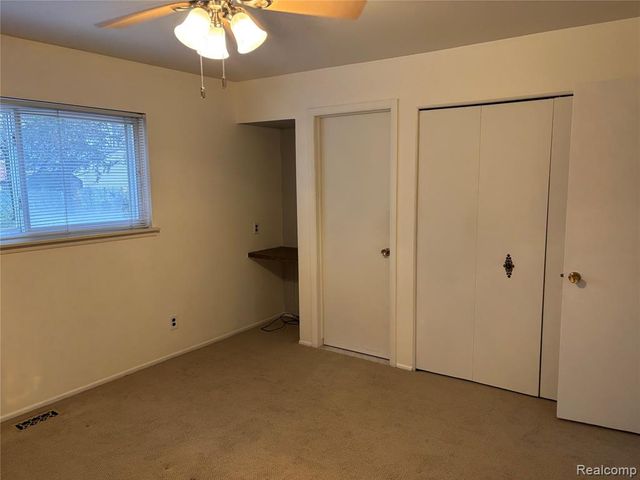 740 Sheffield Drive, Madison Heights, MI 48071