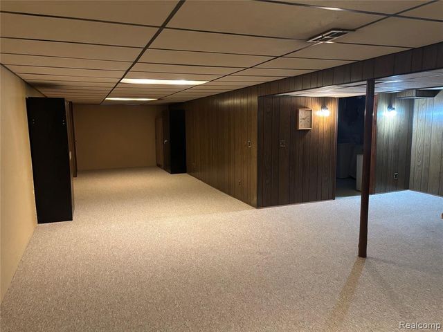 740 Sheffield Drive, Madison Heights, MI 48071