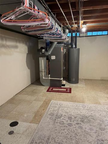 740 Sheffield Drive, Madison Heights, MI 48071