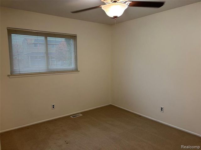 740 Sheffield Drive, Madison Heights, MI 48071