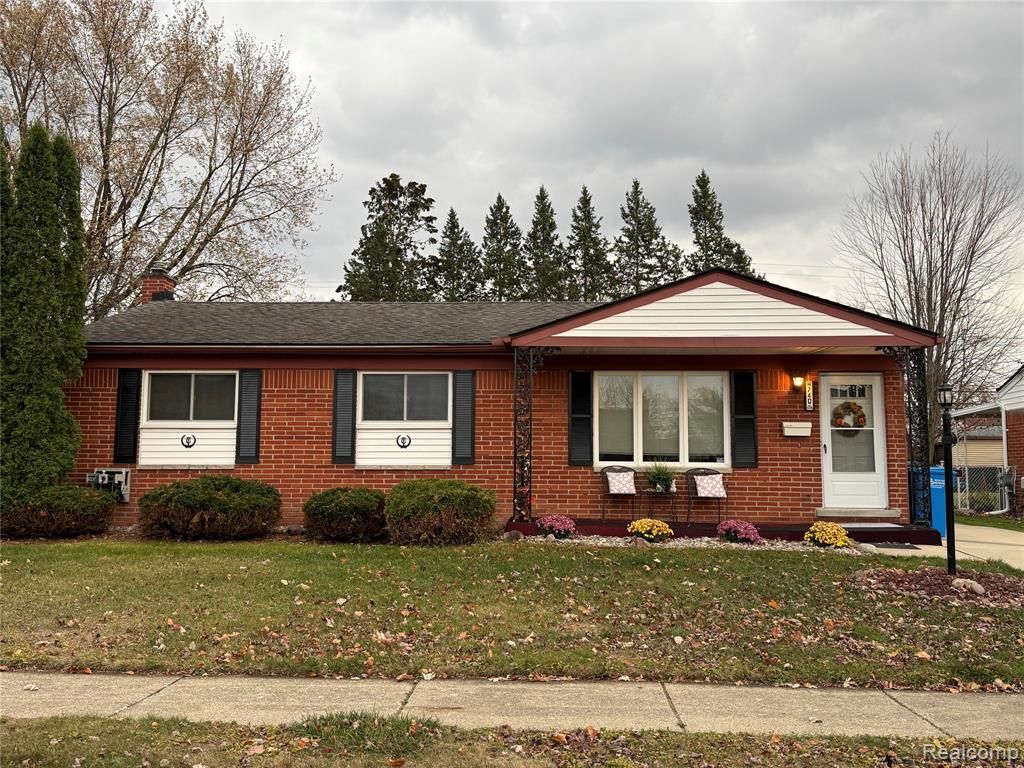 740 Sheffield Drive, Madison Heights, MI 48071