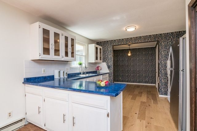 77 Grantwood Drive, Amherst, MA 01002