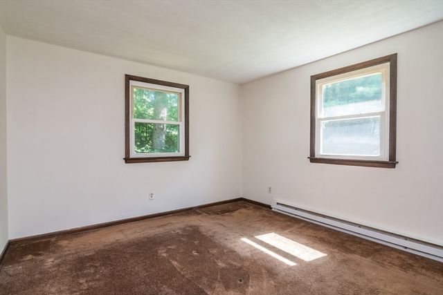 77 Grantwood Drive, Amherst, MA 01002