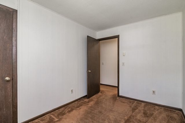 77 Grantwood Drive, Amherst, MA 01002