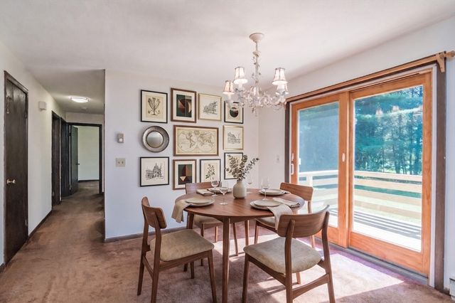 77 Grantwood Drive, Amherst, MA 01002
