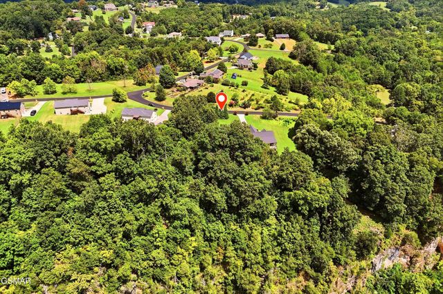 5 Rock House Road, Kodak, TN 37764