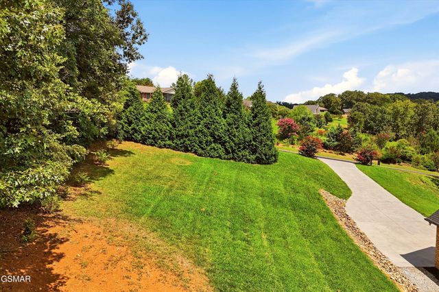 5 Rock House Road, Kodak, TN 37764