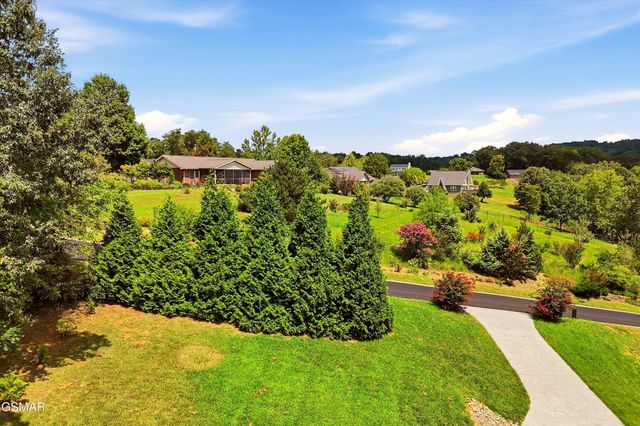 5 Rock House Road, Kodak, TN 37764