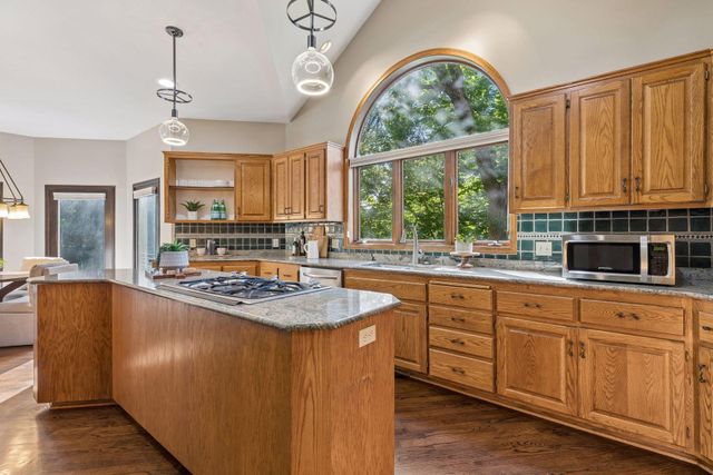 4325 Rosewood Lane N, Plymouth, MN 55442