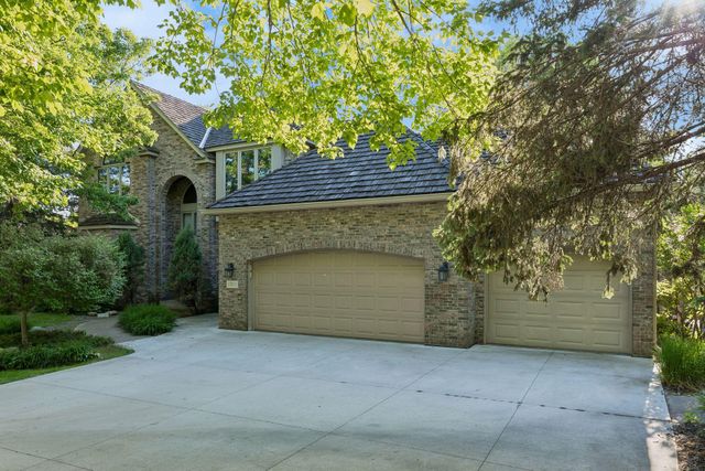 4325 Rosewood Lane N, Plymouth, MN 55442