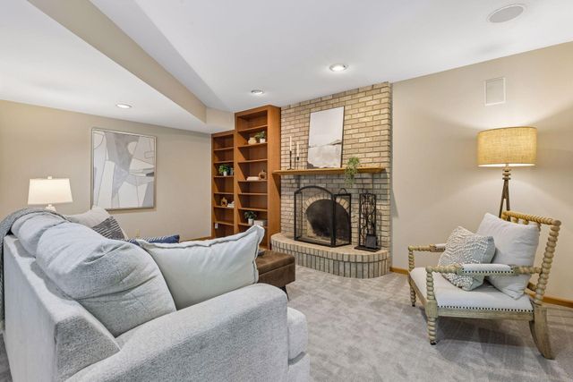 4325 Rosewood Lane N, Plymouth, MN 55442