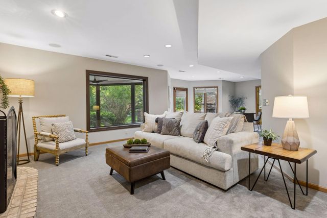 4325 Rosewood Lane N, Plymouth, MN 55442