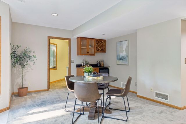 4325 Rosewood Lane N, Plymouth, MN 55442