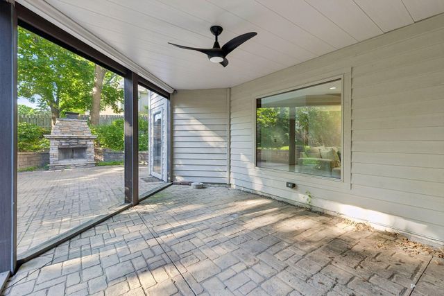 4325 Rosewood Lane N, Plymouth, MN 55442
