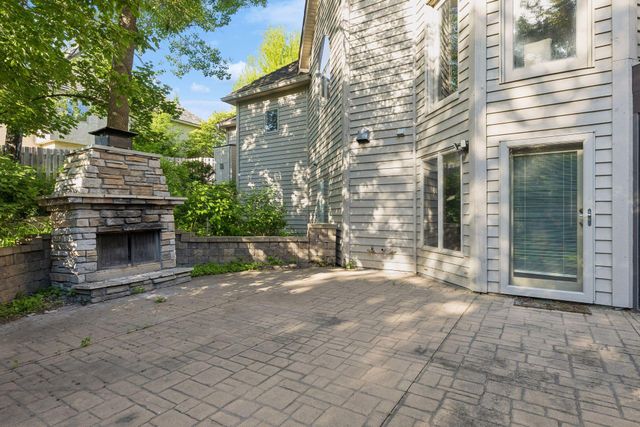 4325 Rosewood Lane N, Plymouth, MN 55442