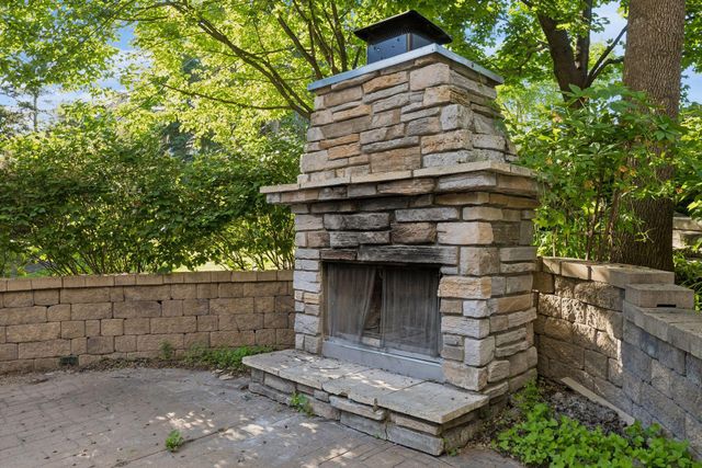 4325 Rosewood Lane N, Plymouth, MN 55442