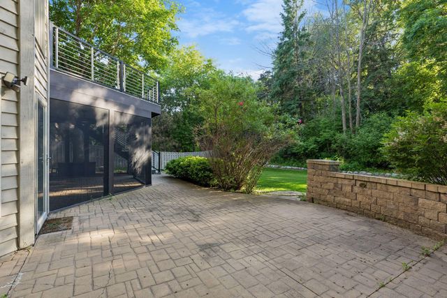 4325 Rosewood Lane N, Plymouth, MN 55442