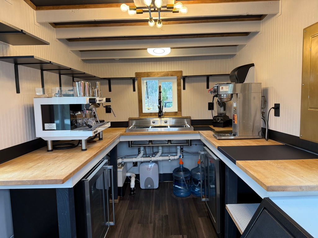 20450 US Hwy 10 E, Clinton, MT 59825