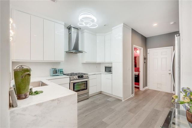 101 Creekwood Drive, Woodstock, GA 30188