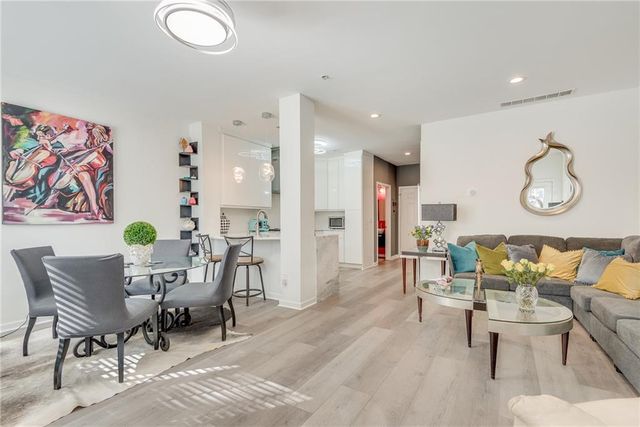 101 Creekwood Drive, Woodstock, GA 30188