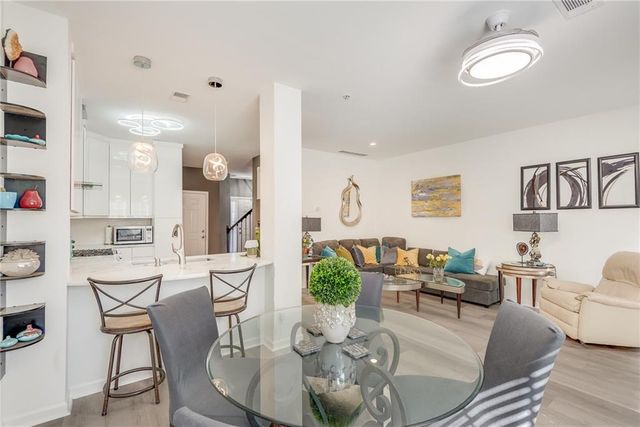 101 Creekwood Drive, Woodstock, GA 30188