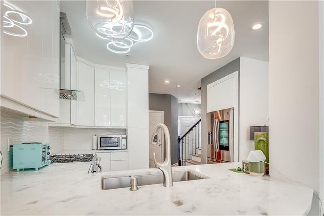 101 Creekwood Drive, Woodstock, GA 30188