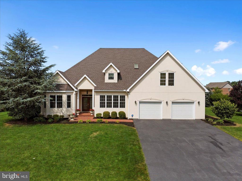 3271 SAINT ANDREWS DR, Chambersburg, PA 17202