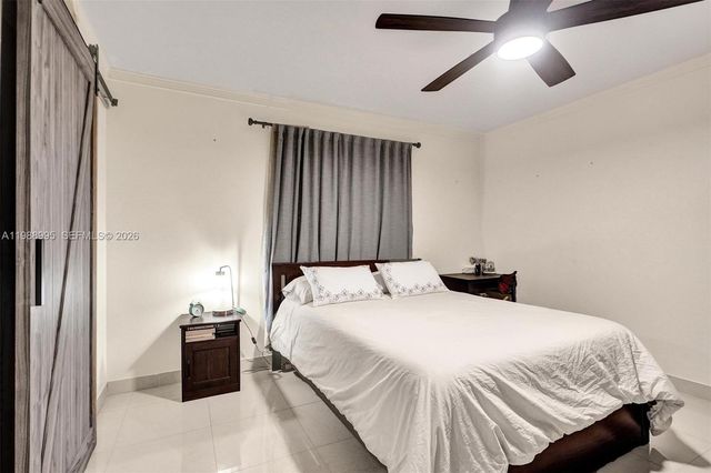 5614 Flagler St, Hollywood, FL 33023