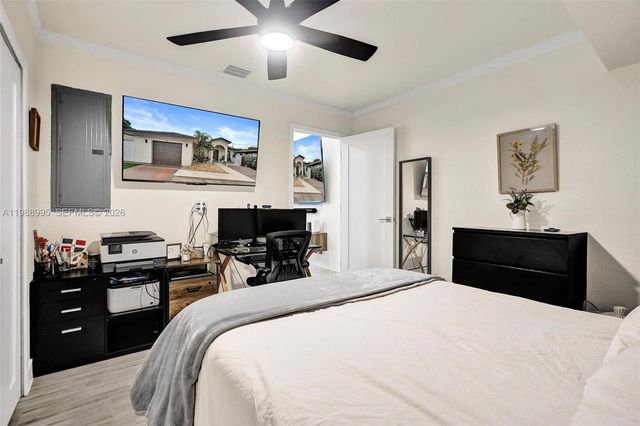 5614 Flagler St, Hollywood, FL 33023