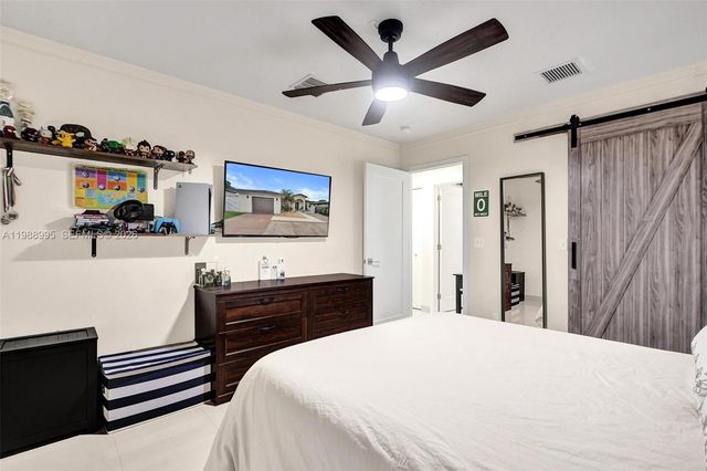 5614 Flagler St, Hollywood, FL 33023