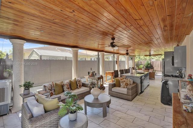 5614 Flagler St, Hollywood, FL 33023