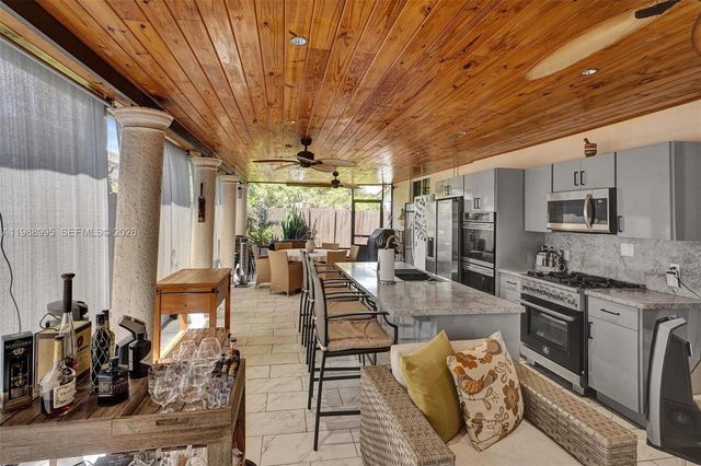 5614 Flagler St, Hollywood, FL 33023