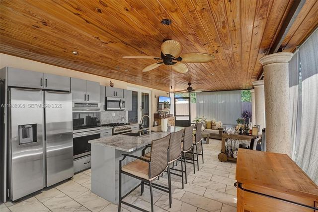 5614 Flagler St, Hollywood, FL 33023