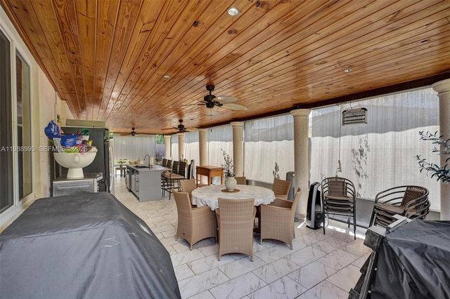 5614 Flagler St, Hollywood, FL 33023