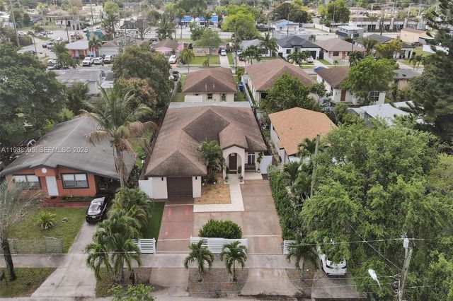 5614 Flagler St, Hollywood, FL 33023