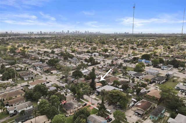 5614 Flagler St, Hollywood, FL 33023