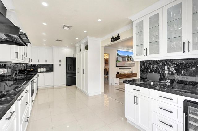 5614 Flagler St, Hollywood, FL 33023