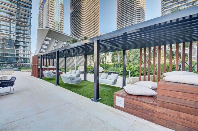 88 SW 7th Street 1511, Miami, FL 33130