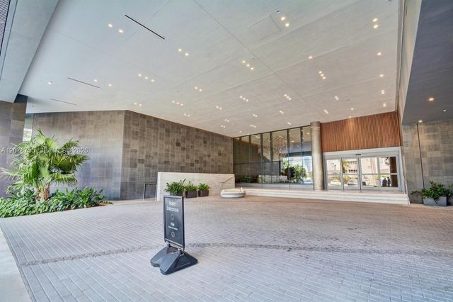88 SW 7th Street 1511, Miami, FL 33130