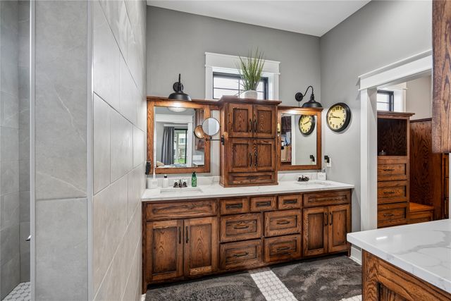 233 NE 60th Court, Ankeny, IA 50021