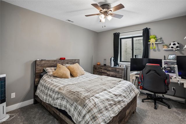 233 NE 60th Court, Ankeny, IA 50021