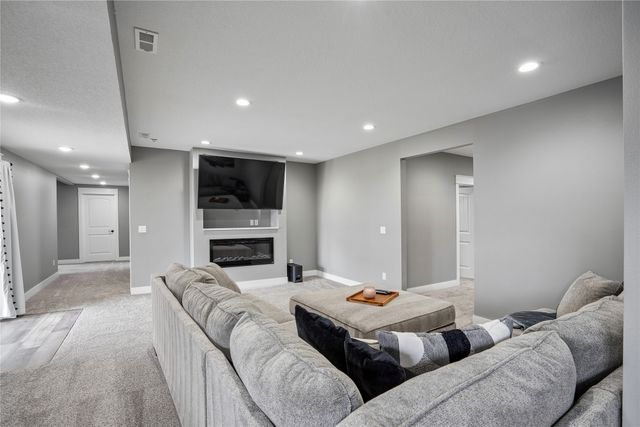 233 NE 60th Court, Ankeny, IA 50021