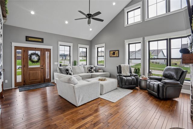 233 NE 60th Court, Ankeny, IA 50021