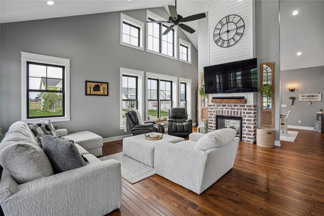 233 NE 60th Court, Ankeny, IA 50021