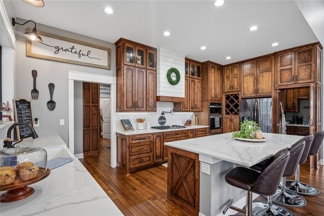 233 NE 60th Court, Ankeny, IA 50021