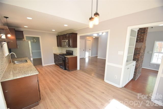 2336 Mill House Lane, Matthews, NC 28104